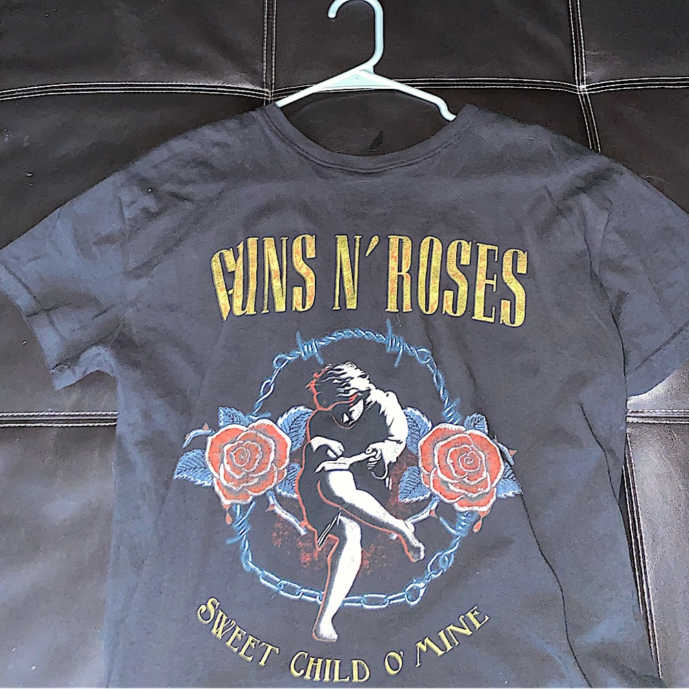 Oversized T-shirt/ graphic T-shirt.